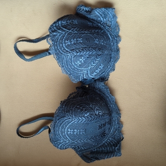 Elle MacPherson Intimates Bra Lace Size 36C US - Picture 1 of 7